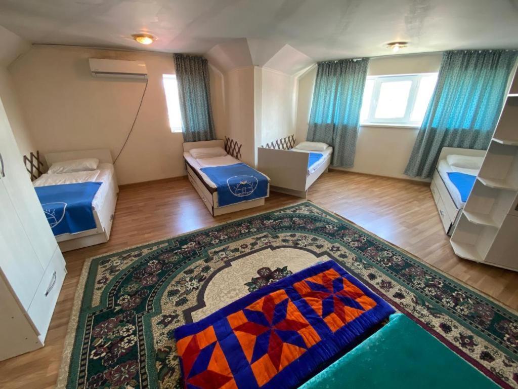 Tunduk Hostel Bishkek Exterior photo